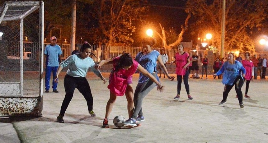  Los Judem 2018 contin&uacute;an con el f&uacute;tbol femenino en el Patin&oacute;dromo Municipal