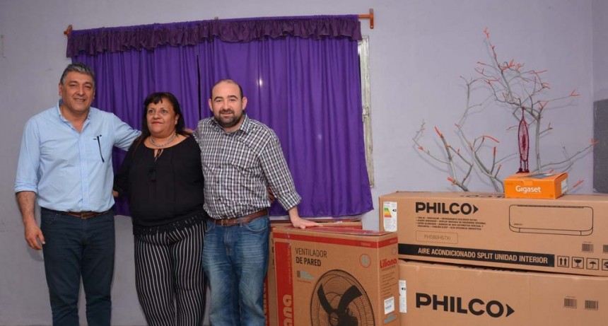 El intendente Mirolo entreg&oacute; equipamiento al CIC San Carlos