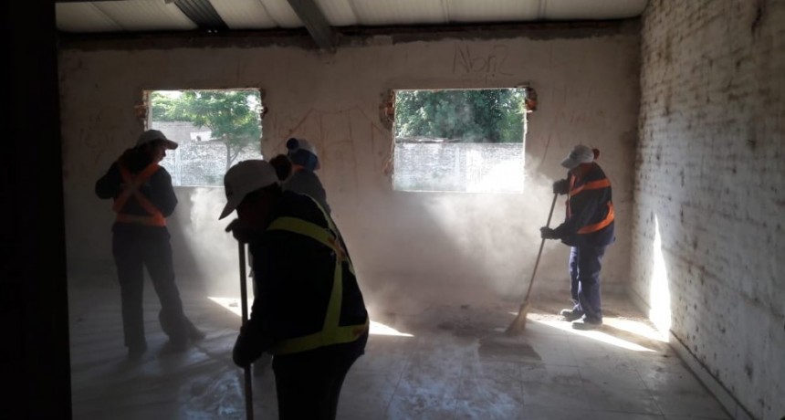  Brigadistas realizan operativos de limpieza en Villa Rosita
