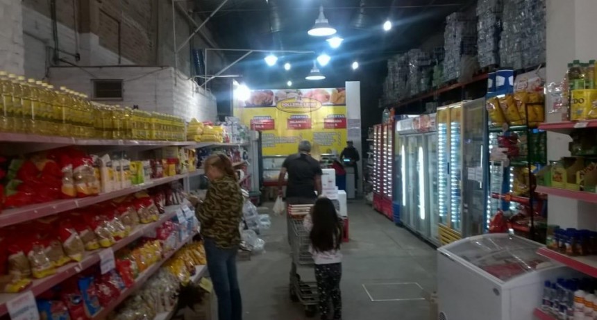 Bromatolog&iacute;a contin&uacute;a inspeccionando locales y entregando certificados