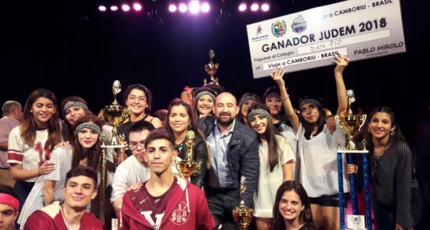 Cientos de estudiantes bande&ntilde;os participaron del cierre de los JUDEM 2018