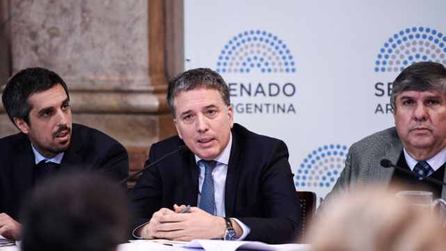 Dujovne va al Senado a defender el Presupuesto
