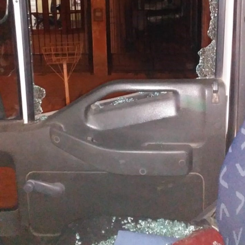  Repudian un ataque a personal municipal y da&ntilde;os a un cami&oacute;n del servicio diferencial de recolecci&oacute;n residuos 