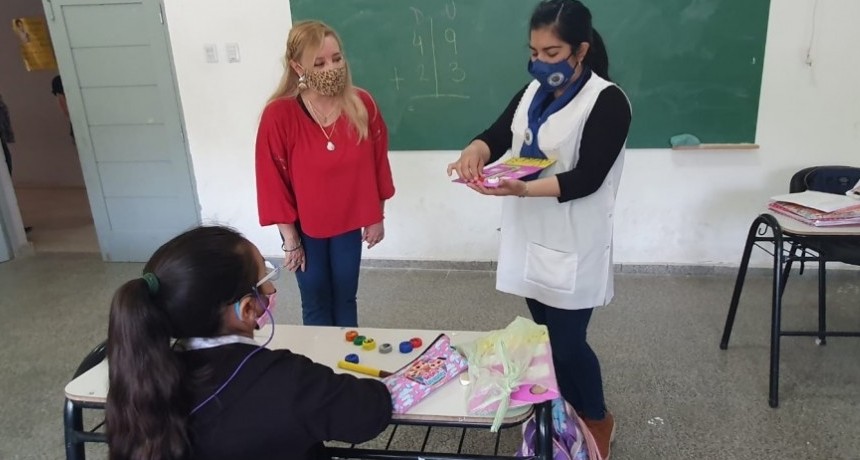 LA COMUNA CONTIN&Uacute;A CON LA ENTREGA DE UNIDADES ALIMENTARIAS EN SUS INSTITUCIONES EDUCATIVAS