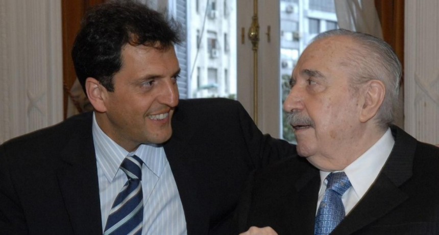 Unidad y Alfons&iacute;n, los ejes del reconocimiento de Massa por los 40 a&ntilde;os de democracia