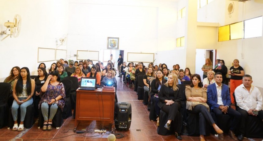 Exitosa capacitaci&oacute;n sobre "Responsabilidad Civil de los Docentes y su Impacto en la Comunidad Escolar