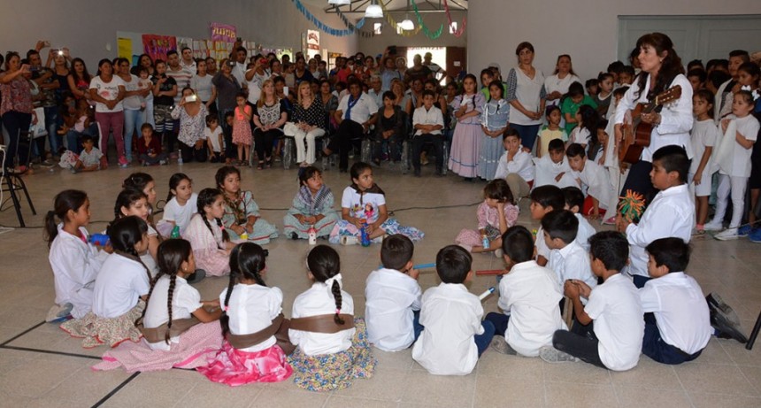 Se realiz&oacute; una Muestra de las &Aacute;reas Especiales en la Escuela Primaria Municipal
