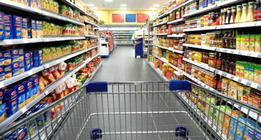 Realizan controles en diferentes cadenas de supermercados por sobreprecios de productos