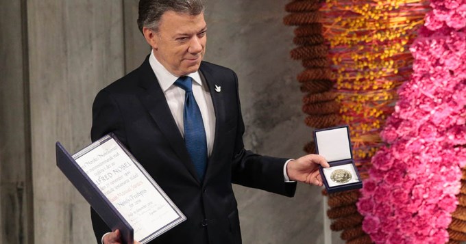 Juan Manuel Santos recibi&oacute; el premio Nobel de la Paz