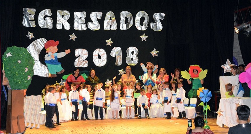  Emotivo acto de egreso de los chicos del Jard&iacute;n Municipal N&deg; 8 &ldquo;Mi peque&ntilde;o mundo&rdquo;