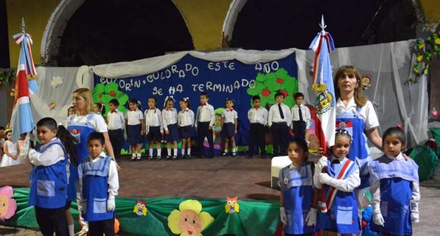 Emotivos actos de cierre de ciclo de los jardines de infantes municipales