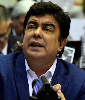 Espinoza plantea un bono de $15.000 para jubilados 