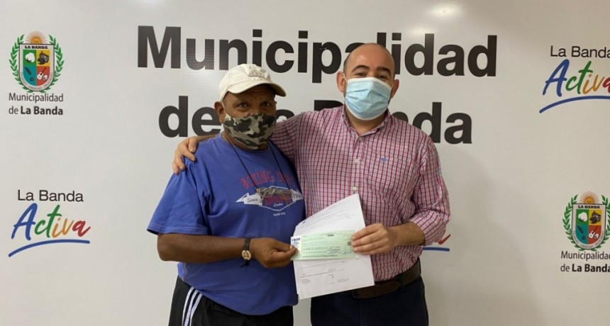 EL INTENDENTE MIROLO ENTREG&Oacute; UNA AYUDA ECON&Oacute;MICA A LA ESCUELA DE F&Uacute;TBOL INFANTIL &ldquo;MATADERO F&Uacute;TBOL CLUB&rdquo;