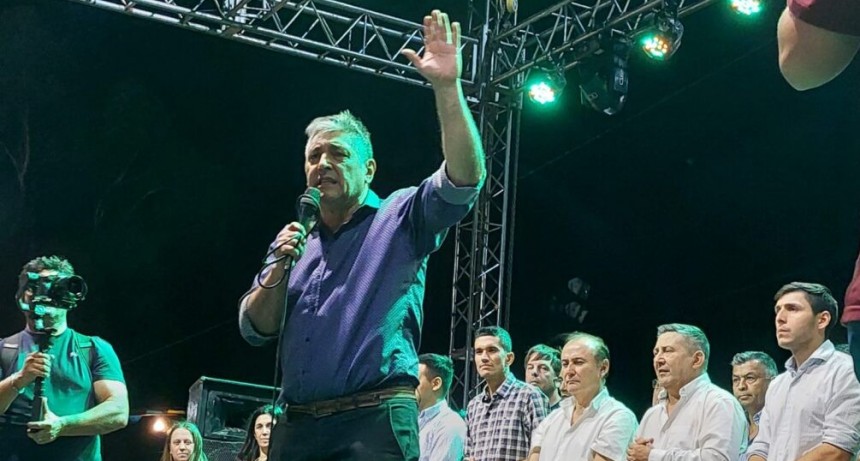 ANUNCIAN PAGO DEL BONO DURANTE FESTEJO DEL EMPLEADO MUNICIPAL BANDE&Ntilde;O 