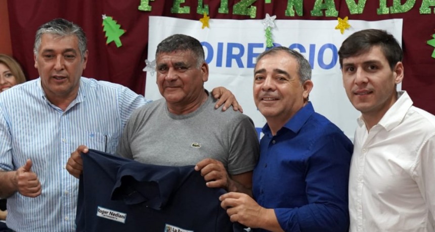 Nediani entreg&oacute; uniformes al personal de la Direcci&oacute;n de Desarrollo Social 